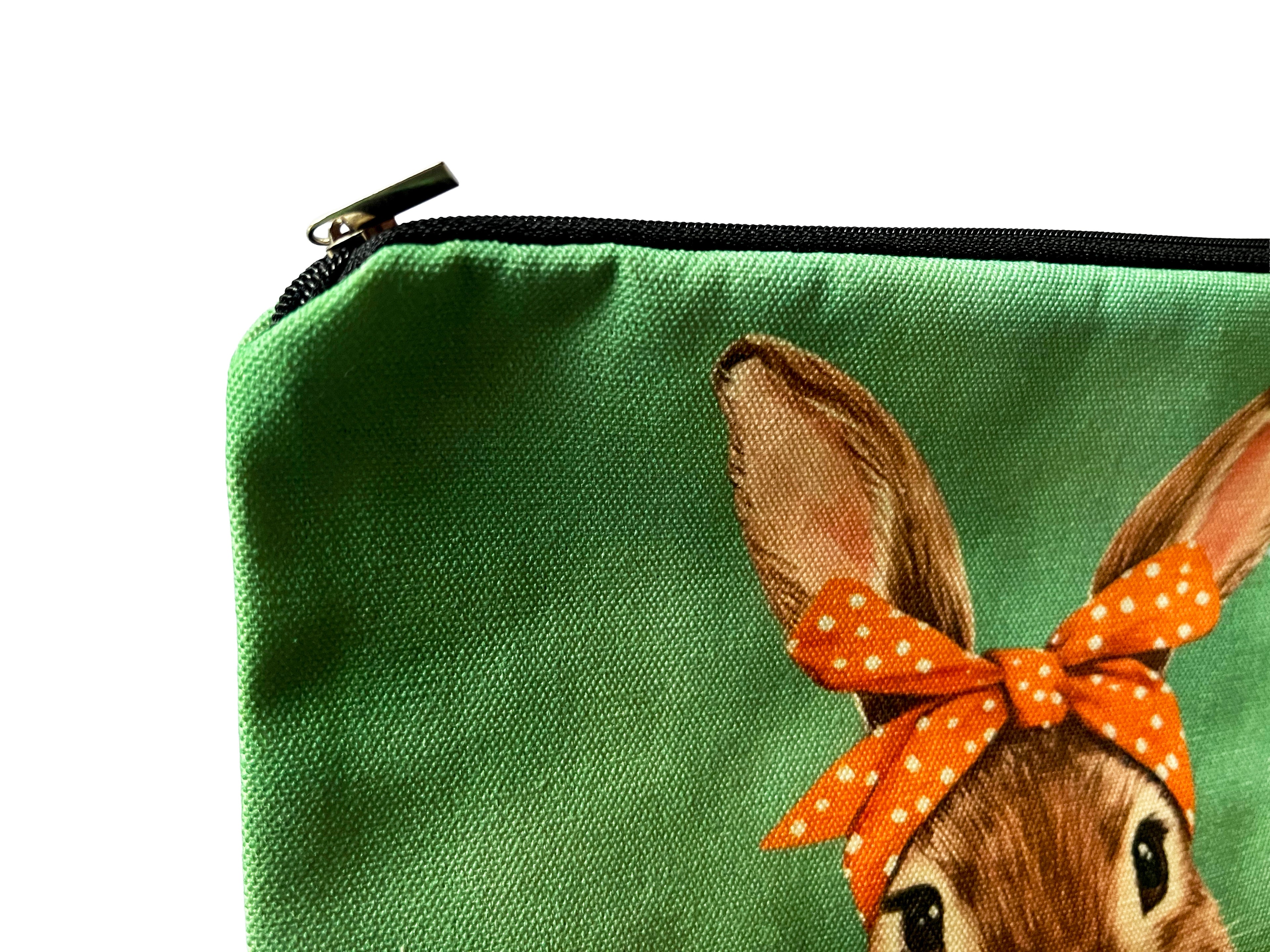 Trousse cosmétiques multi-usages 26*17cm, grand fond de 7cm, impression double face, illustration d'une belle petite lapine !