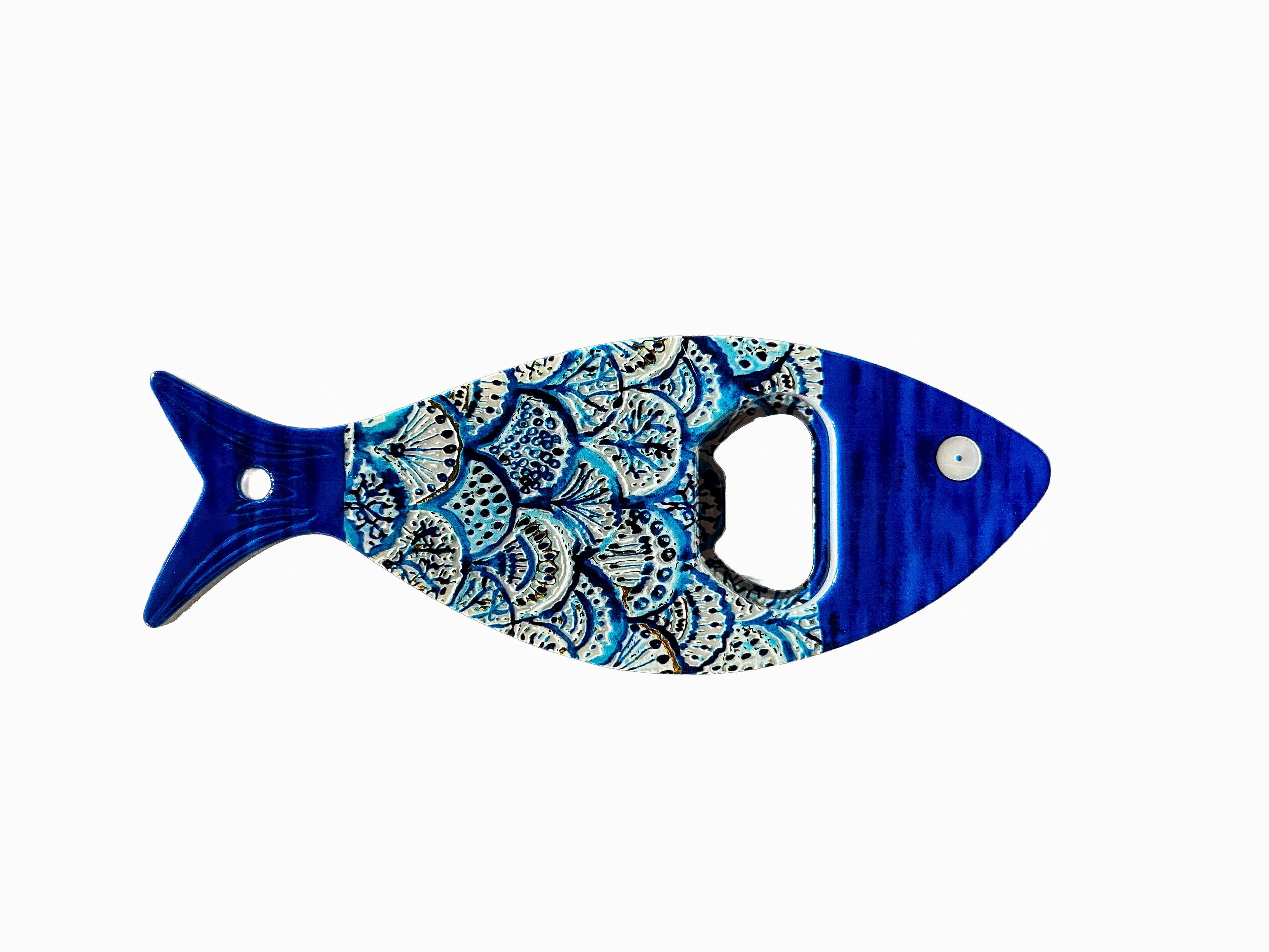 Décapsuleur magnétique avec grand aimant pour ne jamais le perdre en forme de poisson aux gros yeux. 12,5cm de long